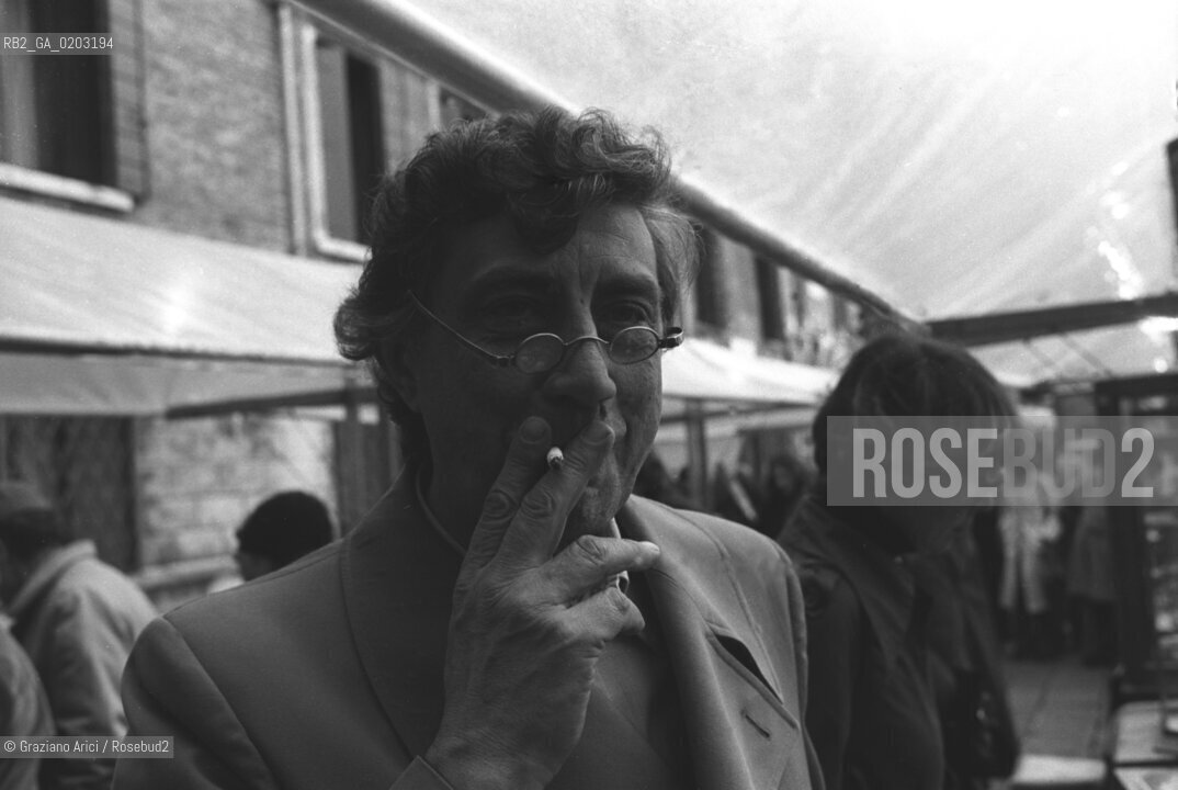 VENEZIA 1977 PRIMO PIANO FRANCO BASAGLIA CHE FUMA © ARCHIVIO Graziano Arici/Rosebud2  PSICHIATRA FRANCO BASAGLIA