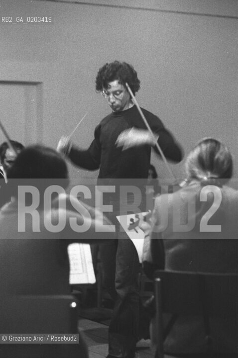 VENEZIA 1978 RICCARDO ABBADO ©ARCHIVIO Graziano Arici/Rosebud2 ORHESTRA DA CAMERA VENEZIA DIRETTORE ORCHESTRA RICCARDO ABBADO