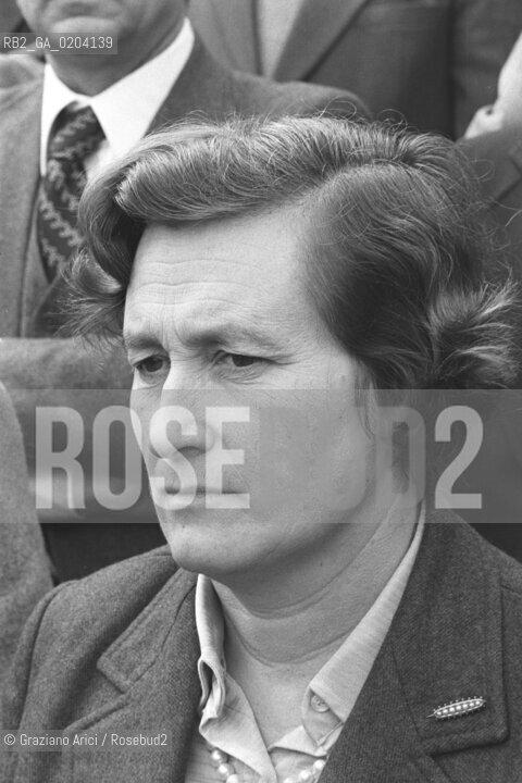 VENEZIA 1978 TINA ANSELMI AL 25 APRILE A SAN MARCO © ARCHIVIO Graziano Arici/Rosebud2  ANNIVERSARIO COSTITUZIONE REPUBBLICA PIAZZA SAN MARCO 30.000 PERSONE POLITICA TINA ANSELMI