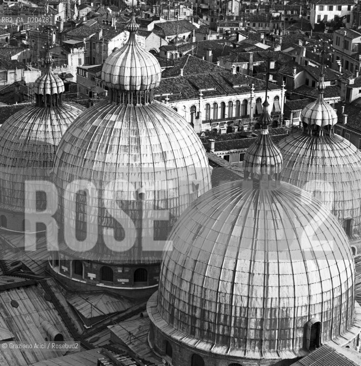 VENEZIA 1980 VEDUTA VENEZIA DAL CAMPANILE DI SAN MARCO © ARCHIVIO Graziano Arici/Rosebud2  CUPOLE BASILICA