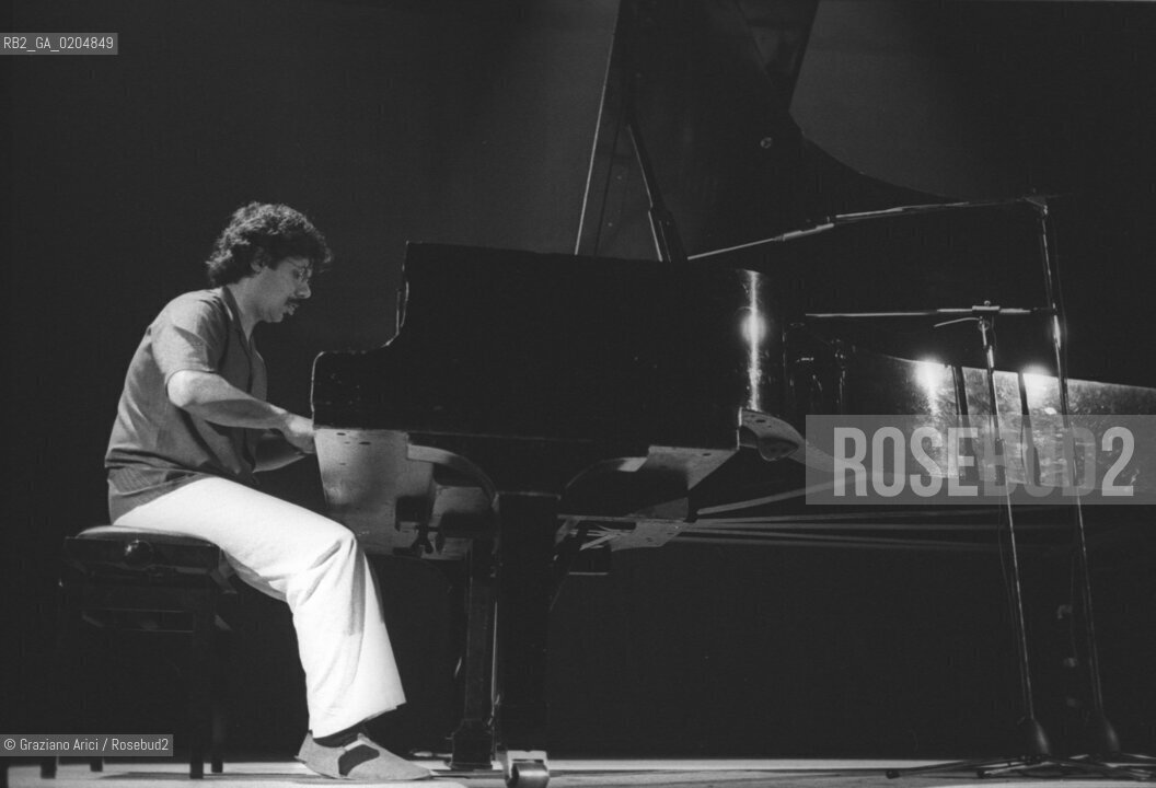 VENEZIA 1980 CHICK COREA  © ARCHIVIO Graziano Arici/Rosebud2  PIAZZA FERRETTO COMUNE MUSICA PIANISTA TECLADISTA JAZZ CHICK COREA ARMANDO ANTHONY