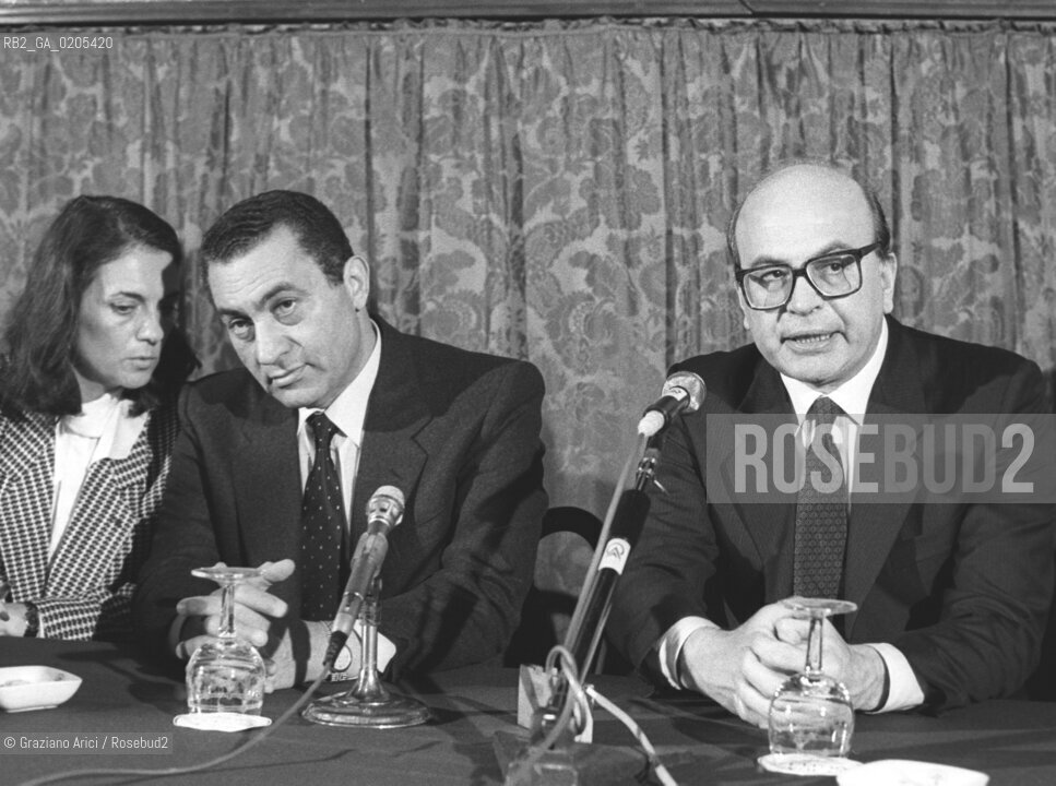 VENEZIA 1985 PRESIDENTE EGITTO HOSNI MUBARAK E IL POLITICO BETTINO CRAXI  © ARCHIVIO Graziano Arici/Rosebud2  POLITICA INCONTRO DIBATTITO