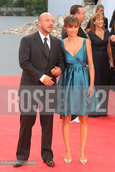 28_08_2007 - VENICE - 64TH FILM FESTIVAL - RED CARPET - THE DIRECTOR EMANUELE CRIALESE WITH HIS WIFE.. ©Graziano Arici/Rosebud2