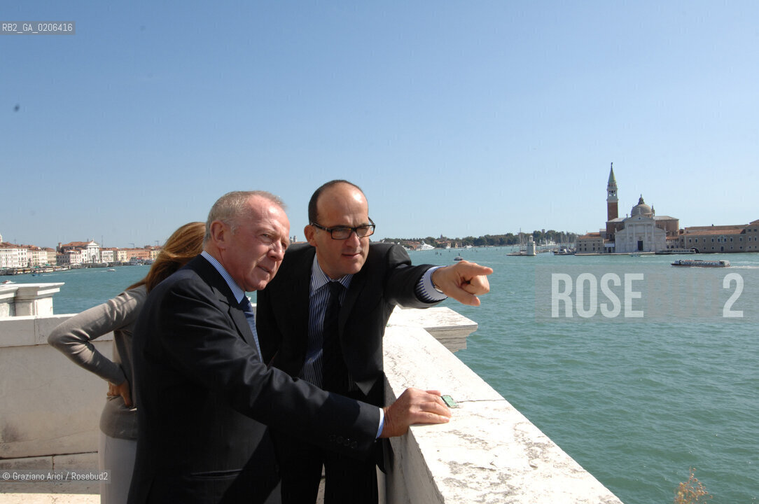 VENICE 20/09/07 - CERIMONY OF CONSIGNEMENT OF THE PUNTA DELLA DOGANA TO FRANCOIS PINAULT TO BUILD THE NEW ART CONTEMPORANY MUSEUM IN VENICE WITH THE ARCHITECT TADAO ANDO AND THE MAYOR MASSIMO CACCIARI ©Graziano Arici/Rosebud2 ARTE