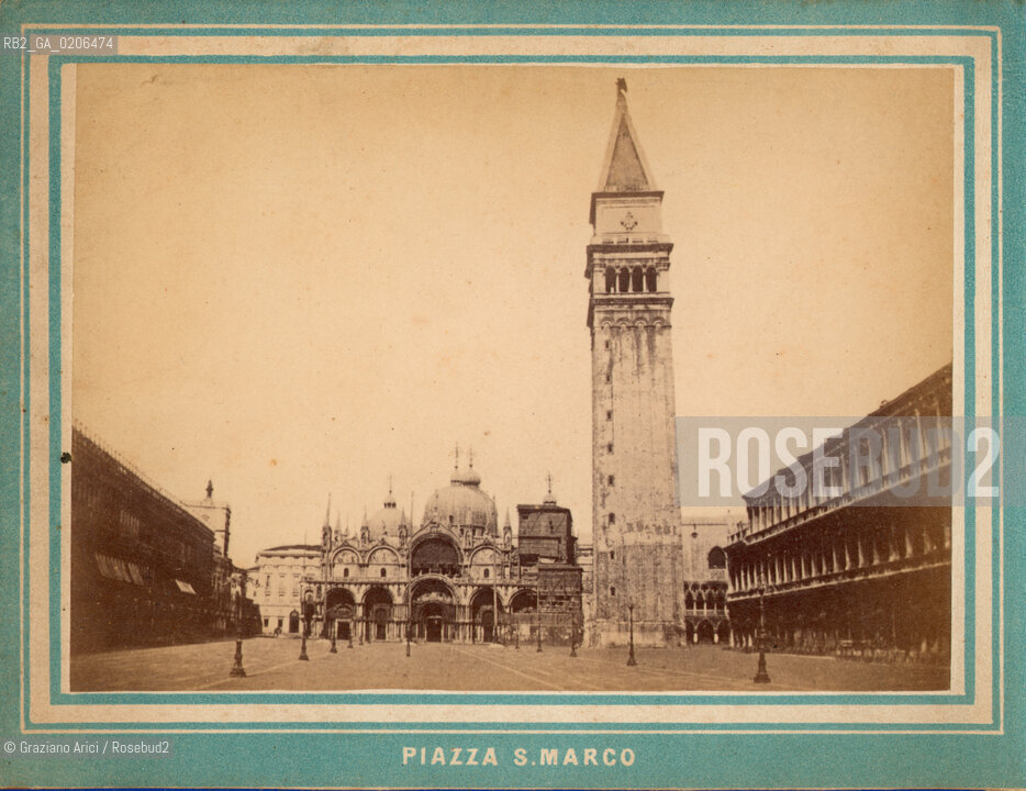 -VENEZIA, EDIZIONI TESTOLINI, PIAZZA S. MARCO, 1873 C.A. STAMPA ALLALBUMINA INCOLLATA SU CARTONE CONTENUTA NELLALBUM A SOFFIETTO RICORDO DI VENEZIA, CM 15,3X11,7  ©ARCHIVIO Graziano Arici/Rosebud2  FOTOANTICHE.-VENICE, EDIZIONI TESTOLINI, PIAZZA S. MARCO, 1873 C.A. ALBUMEN PHOTOGRAPH MOUNTED ON CARDBOARD IN THE ALBUM RICORDO DI VENEZIA, CM 15,3X11,7 ©Graziano Arici / rosebud2