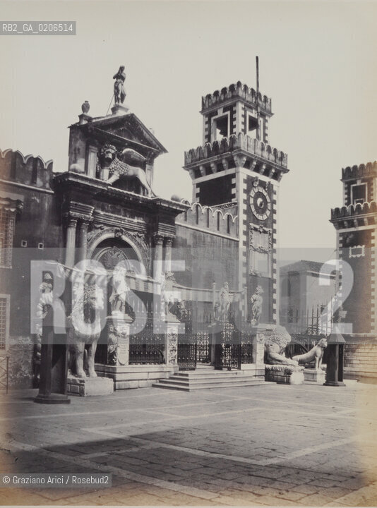 -VENEZIA, SENZA INDICAZIONE DAUTORE, ENTRATA DELLARSENALE, ANTE 1866. STAMPA ALLALBUMINA INCOLLATA SU CARTONE, CM 25,5X34 ©ARCHIVIO Graziano Arici/Rosebud2   FOTOANTICHE.-VENICE, NO AUTHORS INDICATION, ENTRATA DELLARSENALE, ANTE 1866. ALBUMEN PHOTOGRAPH MOUNTED ON CARDBOARD, CM 25,5X34  ©Graziano Arici/Rosebud2 