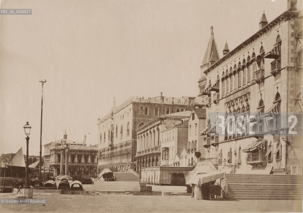 -VENEZIA, SENZA INDICAZIONE DAUTORE, HOTEL DANIELI E RIVA DI S.ZACCARIA, SENZA DATA. STAMPA ALLALBUMINA, CM 25,2X17,8 ©ARCHIVIO Graziano Arici/Rosebud2  FOTOANTICHE.-VENICE, NO AUTHORS INDICATION, HOTEL DANIELI E RIVA DI S.ZACCARIA, UNDATED. ALBUMEN PHOTOGRAPH, CM 25,2X17,8 ©Graziano Arici/Rosebud2 ..