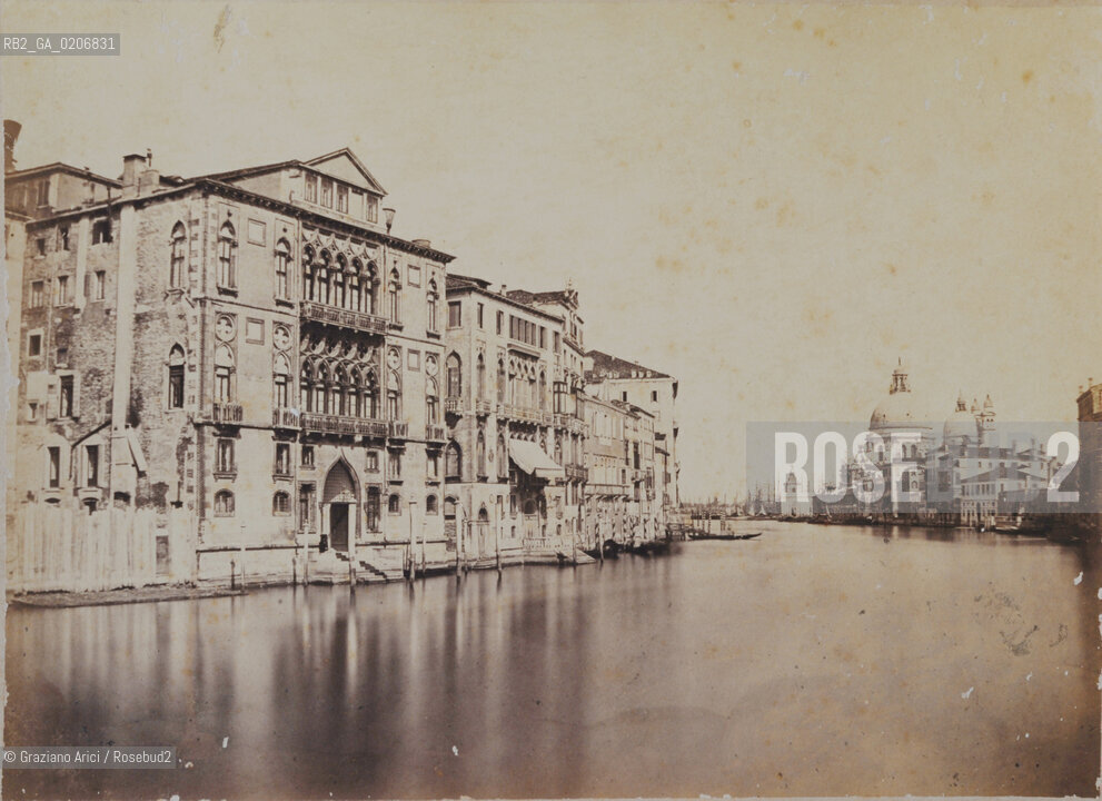 -VENEZIA, SENZA INDICAZIONE DAUTORE, CANAL GRANDE, ANTE 1878. STAMPA ALLALBUMINA INCOLLATA SU CARTONE, CM 33,5X24,3 ©ARCHIVIO Graziano Arici/Rosebud2   DALLACCADEMIA VERSO PALAZZO FRANCHETTI E LA SALUTE, FOTOANTICHE.-VENICE, NO AUTHORS INDICATION, CANAL GRANDE, ANTE 1878. ALBUMEN PHOTOGRAPH  MOUNTED ON CARDBOARD, CM 33,5X24,3 ©Graziano Arici / rosebud2
