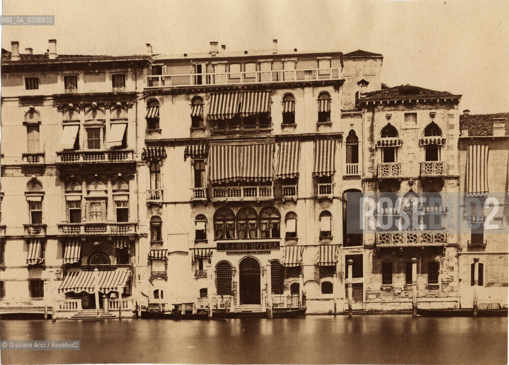 -VENEZIA, SENZA INDICAZIONE DAUTORE, IL GRAND HOTEL, SENZA DATA. STAMPA ALLALBUMINA, CM 13,2X9,5 ©ARCHIVIO Graziano Arici/Rosebud2  FOTOANTICHE.-VENICE, NO AUTHORS INDICATION, IL GRAND HOTEL, UNDATED. ALBUMEN PHOTOGRAPH, CM 13,2X9,5 ©Graziano Arici/Rosebud2 