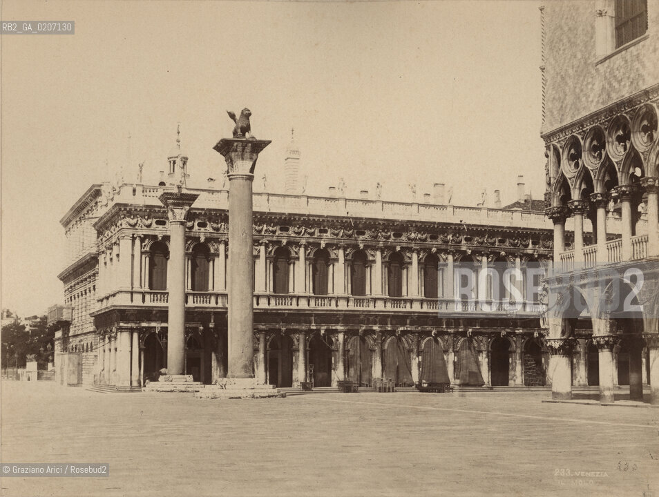 -VENEZIA, CARLO NAYA, IL MOLO E LE COLONNE, SENZA DATA. STAMPA ALLALBUMINA INCOLLATA SU CARTONE, CM 23X17,3 ©ARCHIVIO Graziano Arici/Rosebud2  FOTOANTICHE.-VENICE, CARLO NAYA, IL MOLO E LE COLONNE, UNDATED. ALBUMEN PHOTOGRAPH MOUNTED ON CARDBOARD, CM 23X17,3 ©Graziano Arici / rosebud2
