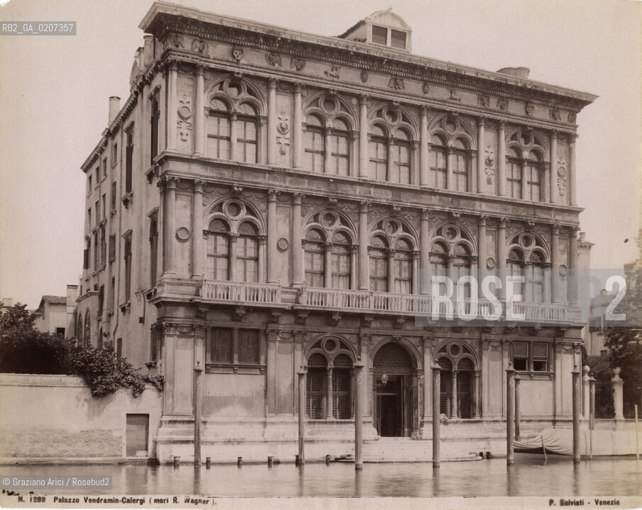 -VENEZIA, SALVIATI, PALAZZO VENDRAMIN-CALERGI, SENZA DATA. STAMPA ALLALBUMINA, CM 21,7X19,1 ©ARCHIVIO Graziano Arici/Rosebud2  FOTOANTICHE.-VENICE, NO AUTHORS INDICATION, SALVIATI, PALAZZO VENDRAMIN-CALERGI, UNDATED. ALBUMEN PHOTOGRAPH MOUNTED ON CARDBOARD, CM 21,7X19,1 ©Graziano Arici/Rosebud2 