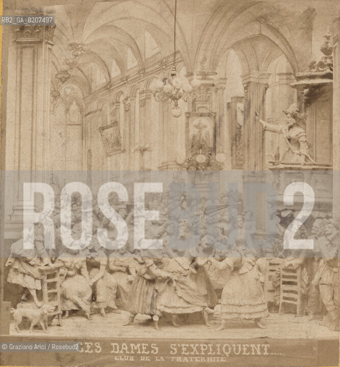 -PARIGI, JULES RAUDNITZ EDITEUR,  PARIS UNDER THE COMMUNE - CES DAMES SEXPLIQUENT - CLUB DE LA FRATERNITE -  LE SABBAT ROUGE, 1871. STAMPA ALLALBUMINA INCOLLATA SU CARTONE, FOTOGRAFIA STEREOSCOPICA,  FOTOMONTAGGIO, FIGURINE MODELLATE SU FONDALE DIPINTO, CM 17,3X8,4  ©ARCHIVIO Graziano Arici/Rosebud2   PARIGI SOTTO LA COMUNE, FOTOANTICHE.-PARIS, JULES RAUDNITZ EDITEUR, CES DAMES SEXPLIQUENT - CLUB DE LA FRATERNITE -  LE SABBAT ROUGE, 1871. ALBUMEN PHOTOGRAPH MOUNTED ON CARDBOARD, STEREOSCOPICAL PHOTOGRAPH, FOTO MONTAGE, FIGURINES MODELLED ON PAINTED BACK-END  CM 17,3X8,4 ©Graziano Arici / rosebud2