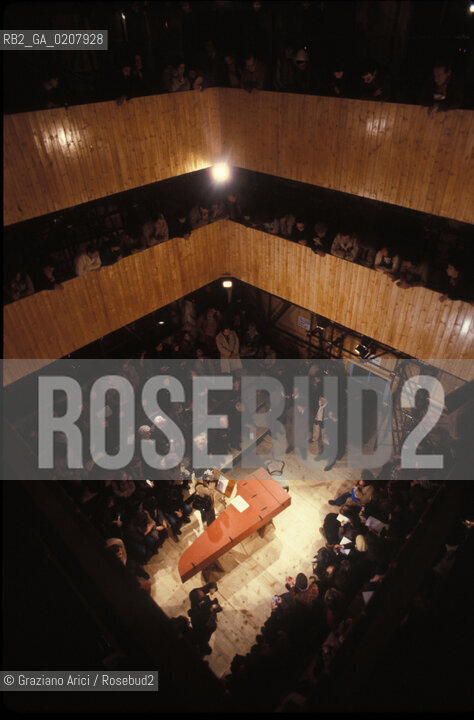 PROGETTO  IL TEATRO DEL MONDO  DELLARCHITETTO ALDO ROSSI - BIENNALE CARNEVALE DEL TEATRO  - VENEZIA - 1980 - ©Graziano Arici/Rosebud2 / TEATRO / ARCHITETTURA