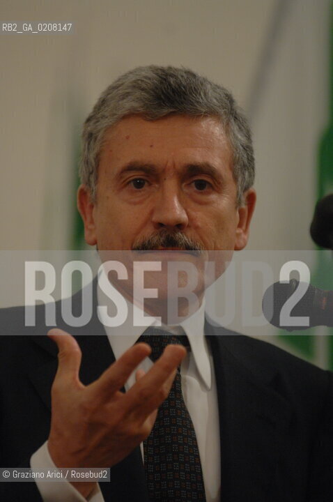 VENICE 9/3/2008 - THE MINISTER OF FOREIGN AFFAIRS MASSIMO DALEMA MEMBER OF DEMOCRATIC PARTY (PARTITO DEMOCRATICO - PD) DELIVERS HIS SPEECH DURING AN ELECTORAL MEETING AT ARCHITECTURE UNIVERSITY  ©Graziano Arici/Rosebud2 POLITICA