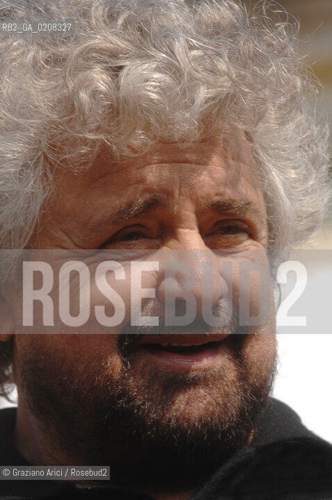 TREVISO - 6/4/2008 - THE COMEDIAN BEPPE GRILLO DELIVERS HIS SPEECH DURING AN ELECTORAL MEETING IN TREVISO FOR THE TOWN HALL ELECTIONS  ©Graziano Arici/Rosebud2 POLITICA