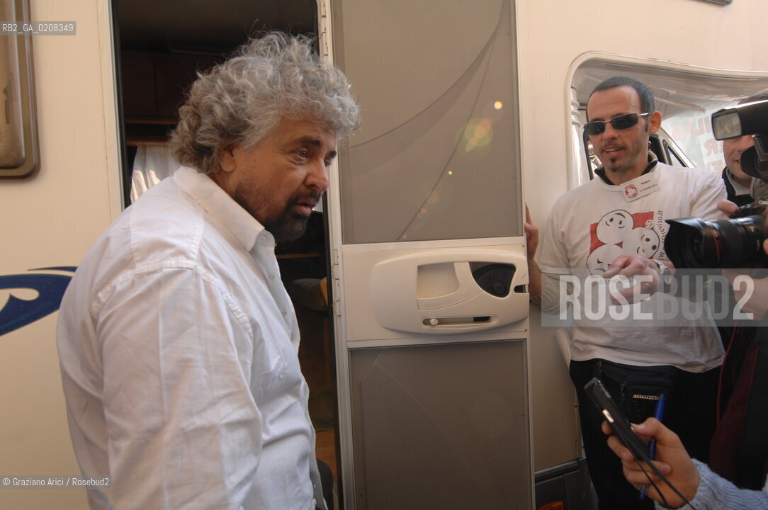 TREVISO - 6/4/2008 - THE COMEDIAN BEPPE GRILLO DELIVERS HIS SPEECH DURING AN ELECTORAL MEETING IN TREVISO FOR THE TOWN HALL ELECTIONS  ©Graziano Arici/Rosebud2 POLITICA