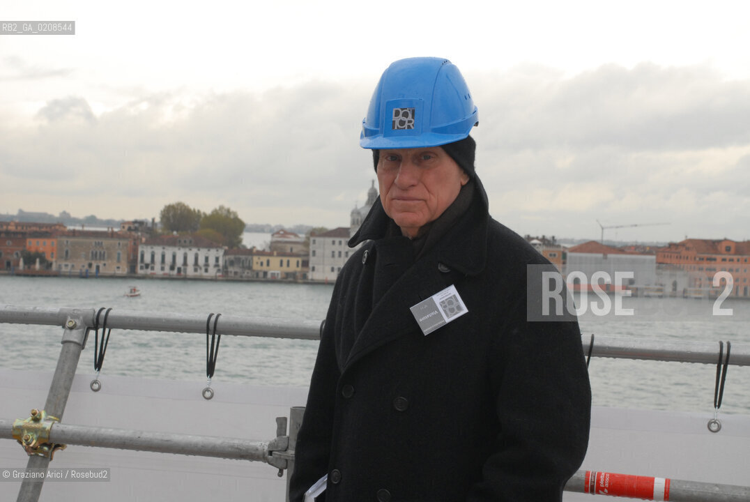 VENICE 15/4/2008 - THE ARTIST RICHARD SERRA VISITING CONSTRUCTION SITE OF PUNTA DELLA DOGANA, THE NEW MUSEUM OF MODERN ART OF FRANCOIS PINAULT © MARTA BUSO/ARICI