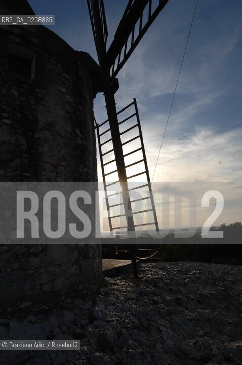 ST. REMY-DE-PROVENCE (FRANCE PROVENCE) MAY 2008 - THE ALPHONSE DAUDET MILL ©Graziano Arici/Rosebud2 MULINO LETTERATURA PROVENZA  GEO