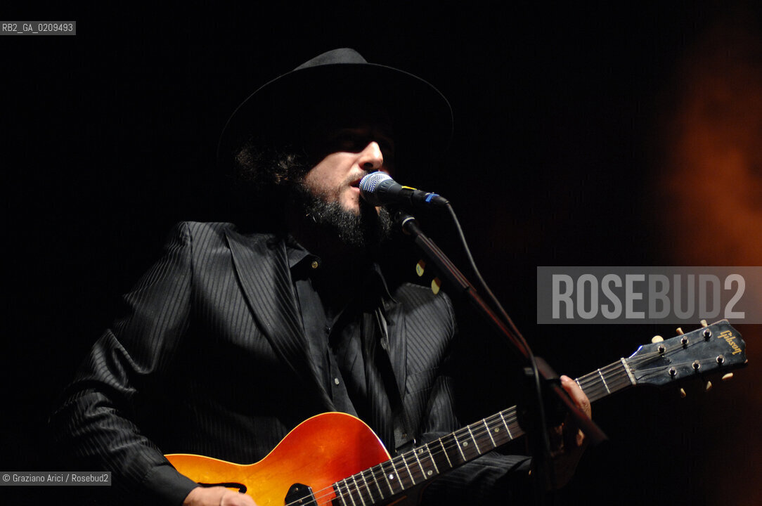 VENICE 22/07/08 THE MUSICIAN VINICIO CAPOSSELA IN CONCERT IN ST.MARKSS SQUARE ©Graziano Arici/Rosebud2 CONCERTO MUSICA POP ROCK FOLK