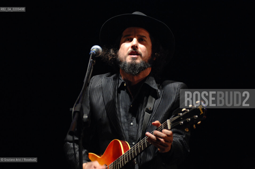 VENICE 22/07/08 THE MUSICIAN VINICIO CAPOSSELA IN CONCERT IN ST.MARKSS SQUARE ©Graziano Arici/Rosebud2 CONCERTO MUSICA POP ROCK FOLK