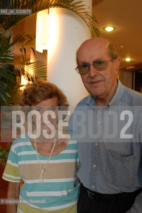 VENICE, 26.08.2008. 65th VENICE FILM FESTIVAL. THE FILM DIRECTOR MANOEL DE OLIVEIRA WITH HIS WIFE © MARTABUSO