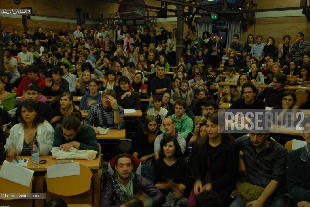 VENICE, 05.11.2008. THE JOURNALIST MARCO TRAVAGLIO AT CA FOSCARI UNIVERSITY © MARTABUSO/ARICI/GRAZIANERI GIORNALISMO STUDENTI UNIVERSITA