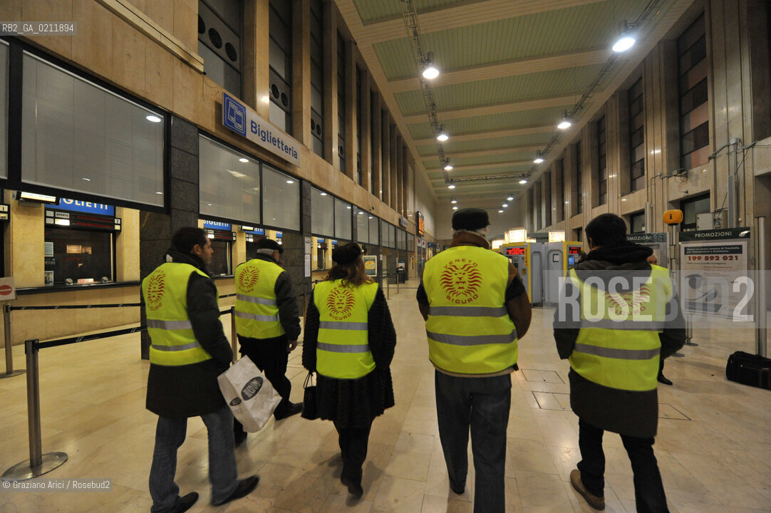 PADUA 27/02/09 : PATROLS OF LEGA PARTY AGAINST THE CRIME IN THE TRAIN STATION ©Graziano Arici/Rosebud2 RONDA A PADOVA