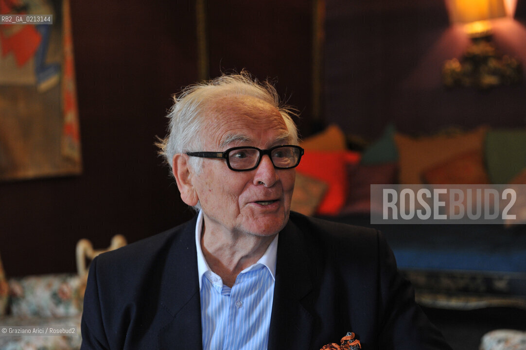 VENICE 21/06/09 - THE FASHION DESIGNER PIERRE CARDIN IN HIS PALACE IN VENICE CA BRAGADIN  : THE PALACE IN THE 18TH CENTURY WAS THE PALACE WHERE LIVED THE WELL KNOWN LIBERTINE GIACOMO CASANOVA  ©Graziano Arici/Rosebud2 MODA STILISTA