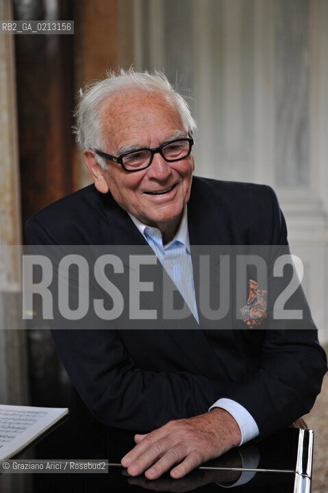 VENICE 21/06/09 - THE FASHION DESIGNER PIERRE CARDIN IN HIS PALACE IN VENICE CA BRAGADIN  : THE PALACE IN THE 18TH CENTURY WAS THE PALACE WHERE LIVED THE WELL KNOWN LIBERTINE GIACOMO CASANOVA  ©Graziano Arici/Rosebud2 MODA STILISTA