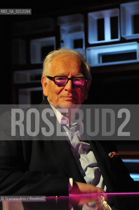 VENICE 21/06/09 - THE FASHION DESIGNER PIERRE CARDIN IN THE SHOW -ROOM OF HIS FORNITURE IN HIS PALACE IN VENICE CA BRAGADIN  : THE PALACE IN THE 18TH CENTURY WAS THE PALACE WHERE LIVED THE WELL KNOWN LIBERTINE GIACOMO CASANOVA  ©Graziano Arici/Rosebud2 MODA STILISTA