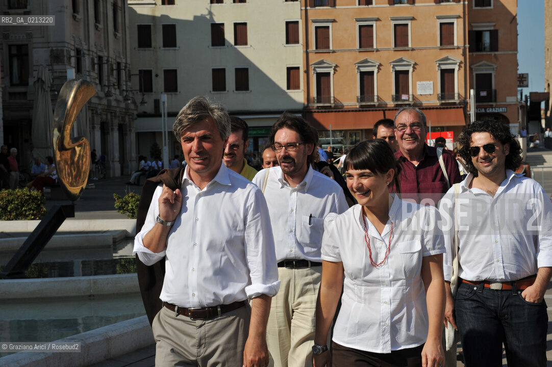 VENEZIA - MESTRE 14/06/09 -THE DEMOCRATIC PARTY PD POLITIC LEADER DEBORA SERRACCHIANI WITH DAVIDE ZOGGIA ©Graziano Arici/Rosebud2 POLITICA