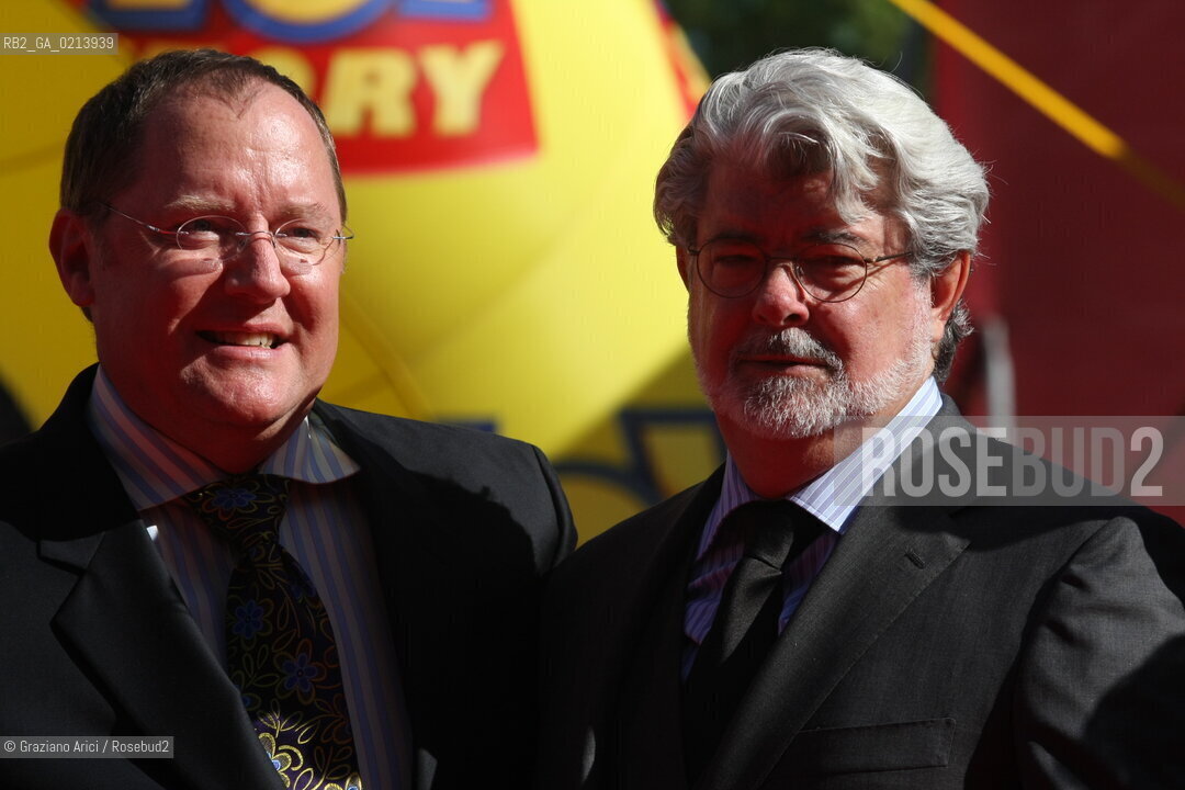 Italy, Venice - September 06th, 2009.66th VENICE INTERNATIONAL FILM FESTIVAL - GOLDEN LION FOR LIFETIME ACHIEVEMENT TO JOHN LASSETER AND THE PIXAR DIRECTORS. THE DIRECTORS JOHN LASSETER AND GEORGE LUCAS
