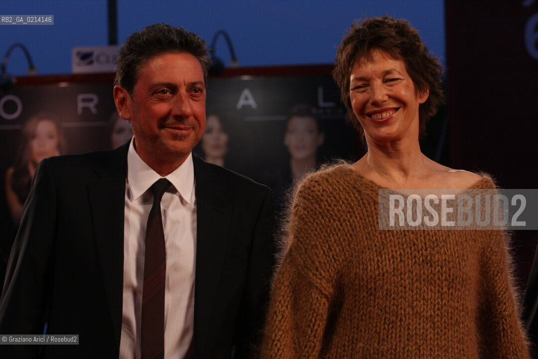 Italy, Venice - September 06th, 2009.66th VENICE INTERNATIONAL FILM FESTIVAL - RED CARPET FILM: 36 VUES DU PIC SAINT LOUP. THE ACTRESS JANE BIRKIN WITH THE ACTOR SERGIO CASTELLITTO.