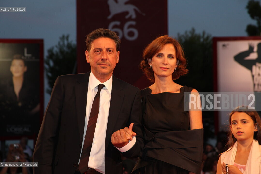 Italy, Venice - September 06th, 2009.66th VENICE INTERNATIONAL FILM FESTIVAL - RED CARPET FILM: 36 VUES DU PIC SAINT LOUP. THE ACTOR SERGIO CASTELLITTO WITH HIS WIFE MARGARETH MAZZANTINI