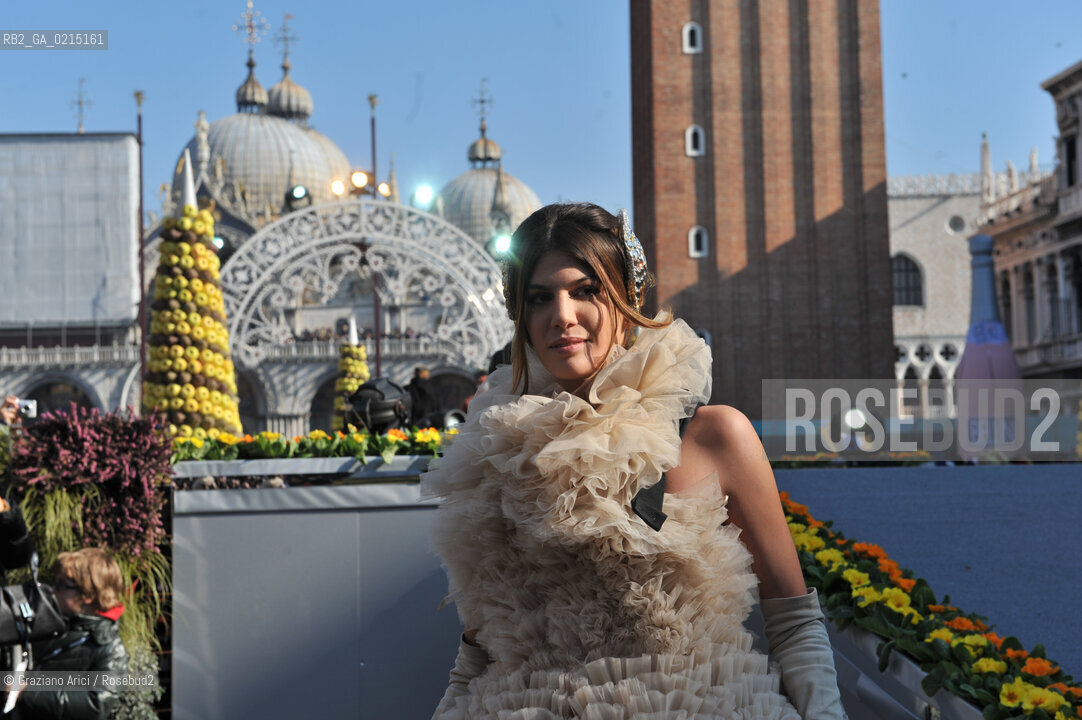 Venice7 februry 2010 - Carnival in St.Marks Square in Venice : Volo dellAngelo  Angel flight by countess Bianca Brandolini dAdda ©Graziano Arici/Rosebud2 carnevale maschera