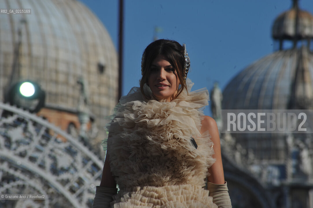 Venice7 februry 2010 - Carnival in St.Marks Square in Venice : Volo dellAngelo  Angel flight by countess Bianca Brandolini dAdda ©Graziano Arici/Rosebud2 carnevale maschera
