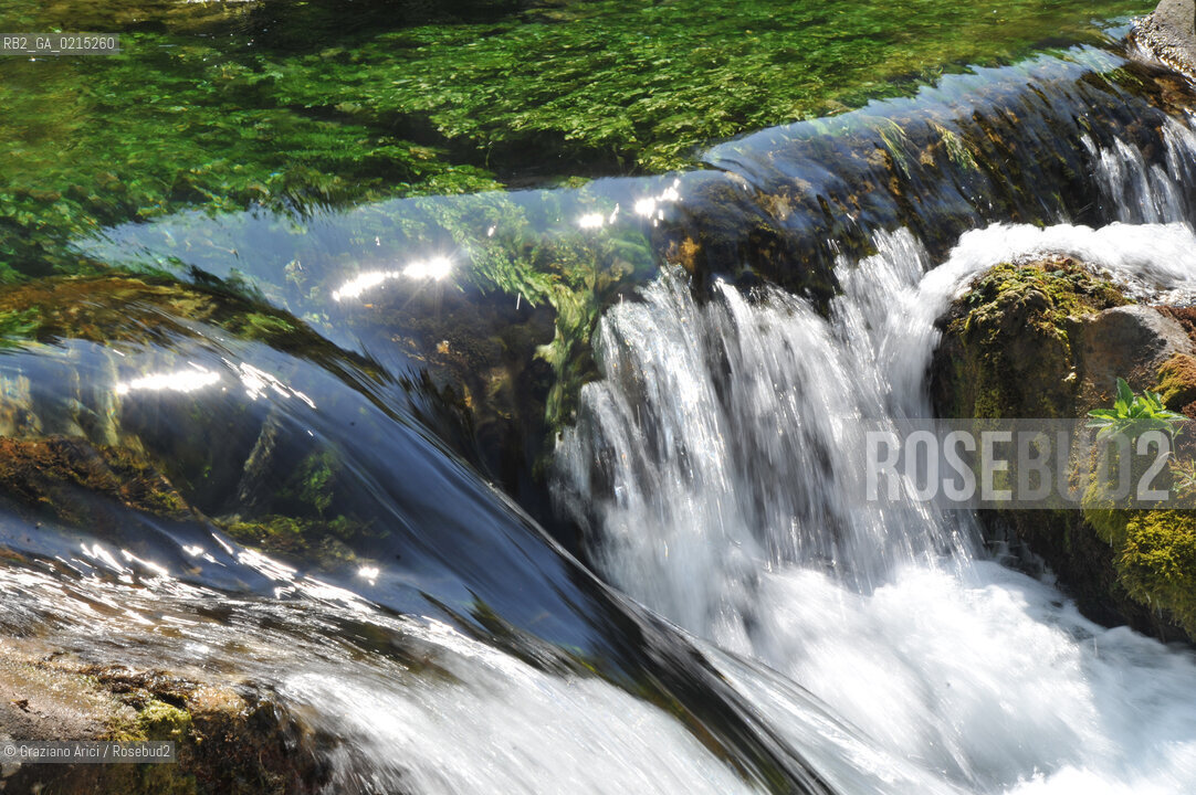 Vaucluse (France - Provence - Provenza) 8/09 - Fontaine de Vaucluse - spring Petrarca Laura ©Graziano Arici/Rosebud2 geo sorgente acqua verde