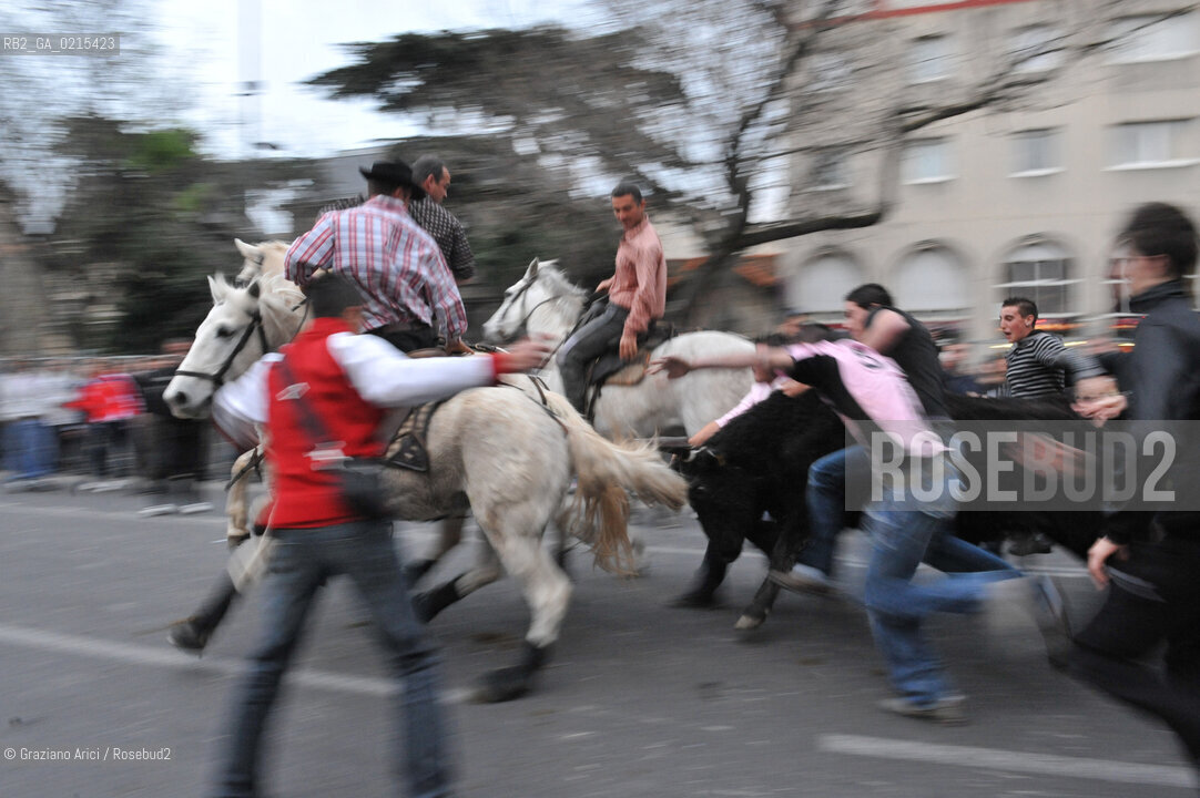 Arles (France - Provence - Provenza) 8/09 -Feria de Paques ©Graziano Arici/Rosebud2 geo toro cavallo