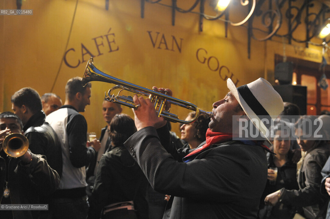 Arles (France - Provence - Provenza) 8/09 -Feria de Paques Caffe van Gogh ©Graziano Arici/Rosebud2 geo musica.