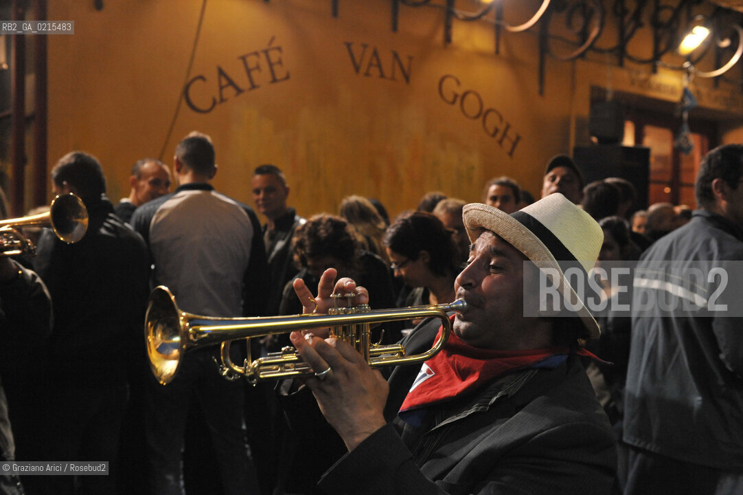 Arles (France - Provence - Provenza) 8/09 -Feria de Paques Caffe van Gogh ©Graziano Arici/Rosebud2 geo musica.