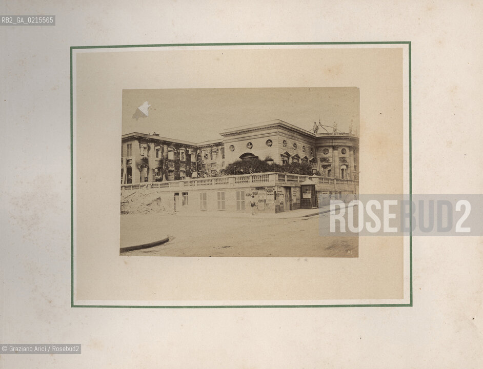 COMUNE DI PARIGI  1871- - PARIGI, PALAZZO DELLA LEGION DONORE, SENZA DATA, STAMPA ALLALBUMINA INCOLLATA SU CARTONCINO, CM 17,7X13,5. FOTOGRAFIA TRATTA DALLALBUM: ALBUM PHOTOGRAPHIQUE DES RUINES DE PARIS. ©ARCHIVIO Graziano Arici/Rosebud2  POSATA IN STUDIO, MESTIERI, FOTOANTICHE.PARIS COMMUNE 1871 -PARIS, LEGION DHONNEUR BUILDING, UNDATED, ALBUMEN PHOTOGRAPH MOUNTED ON CARDBOARD, CM 17,7X13,5 PHOTOGRAPH FROM THE ALBUM: ALBUM PHOTOGRAPHIQUE DES RUINES DE PARIS. ©Graziano Arici / rosebud2