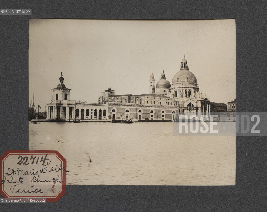 -VENEZIA, CHIESA DI SANTA MARIA DELLA SALUTE, SENZA DATA. STAMPA ALLALBUMINA INCOLLATA SU CARTONCINO, CM 11,3X9 ©ARCHIVIO Graziano Arici/Rosebud2  , FOTOANTICHE.-VENICE, ST. MARIA DELLA SALUTE CHURCH, UNDATED. ALBUMEN PHOTOGRAPH MOUNTED ON CARDBOARD, CM 11,3X9 ©Graziano Arici / rosebud2