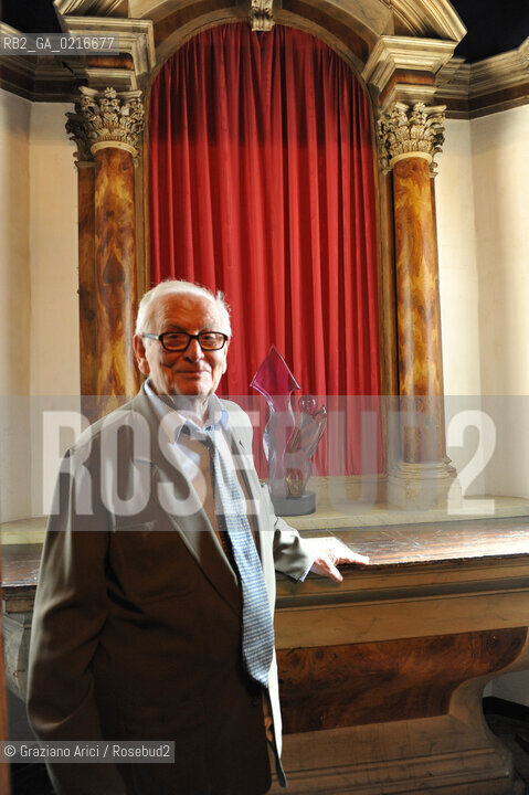 Venice 2/7/10 - the fashion designer Pierre Cardin open his Palace in Venice to present his Musical Casanova in World Premiere in Venice. His Palace, Cà Bragadin, was the House of Giacomo Casanova: Pier Cardin in the Chapel of the Palace, on the Altar a Venini sculpure -   stilista moda ©Graziano Arici/Rosebud2