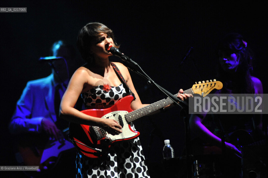 Venice - 24/07/10 The singer and musician Norah Jones musica pop rock ©Graziano Arici/Rosebud2