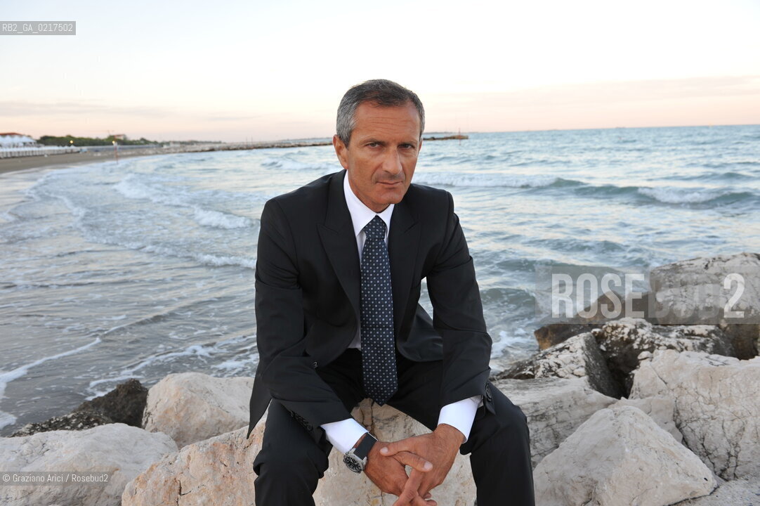Venice 3/09/10 - The writer Gianrico Carofiglio in the Venice Lido Beach letteratura ©Graziano Arici/Rosebud2