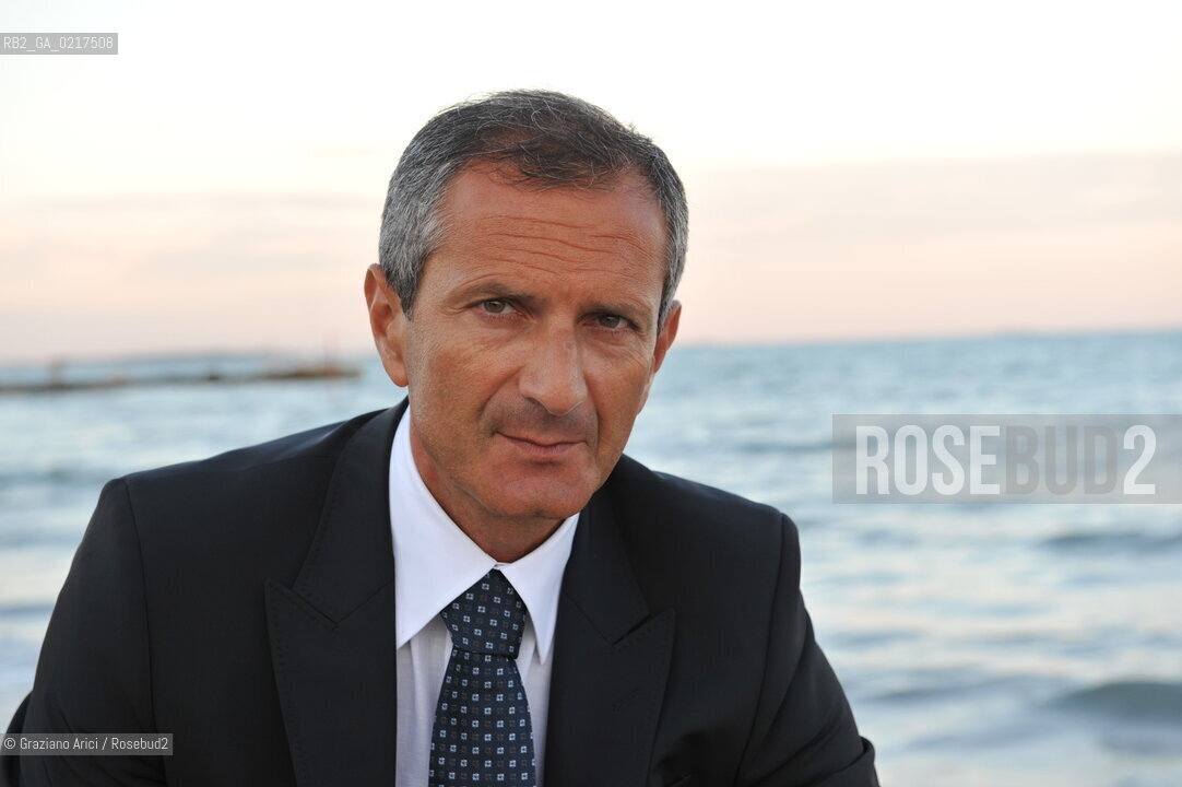 Venice 3/09/10 - The writer Gianrico Carofiglio in the Venice Lido Beach letteratura ©Graziano Arici/Rosebud2