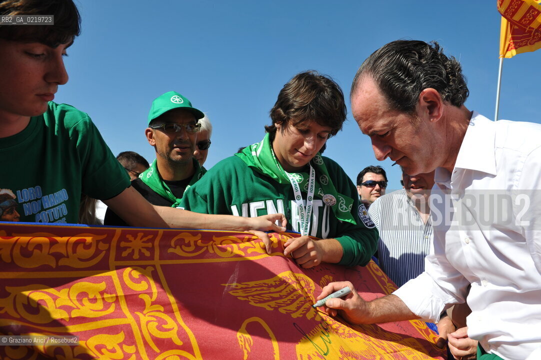 Venice 12/09/10 - Festa dei popoli Padani : The Veneto Region Governor Luca Zaia with Lega Nord Militants Lega Nord @ Graziano Arici