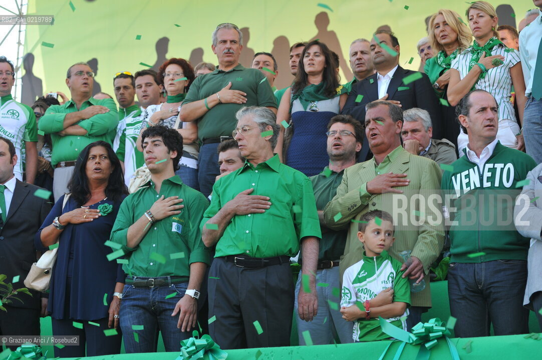 Venice 12/09/10 - Festa dei popoli Padani : The Minister and Lega Nord President Umberto Bossi, his son, Renzo, Luca Zaia and Roberto Calderoli  durin the Cerimony of  Po River pouring fiume @ Graziano Arici