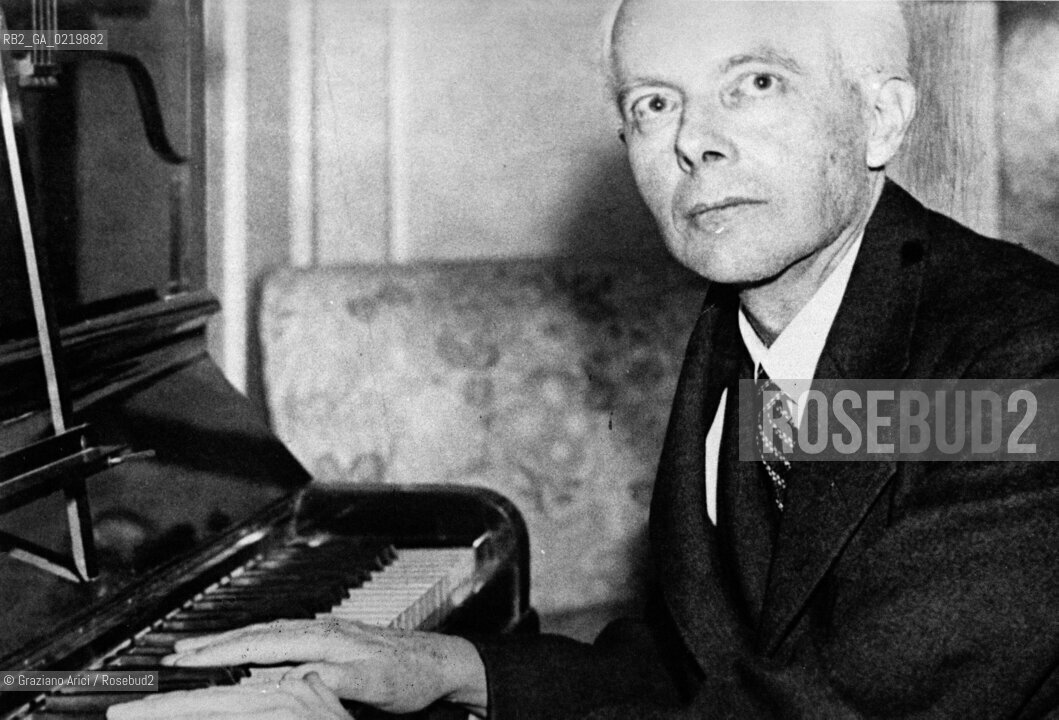 -1935.IL COMPOSITORE UNGHERESE BELA BARTOK ( 1881 - 1945 ). MUSICA CLASSICA; COMPOSITORE;RITRATTO .La cessione dei diritti si intende per quanto di nostra competenza; non comprende invece le eventuali spese relative a diritti che potranno essere richiesti dagli Enti cui appartengono le opere riprese. Tali costi, ove neccessari, e l’espletamento di qualsivoglia pratica di richiesta permessi sono esclusivamente  a  carico del committente. .THE COMPOSER BELA BARTOK  © ARCHIVIO Graziano Arici/Rosebud2 .