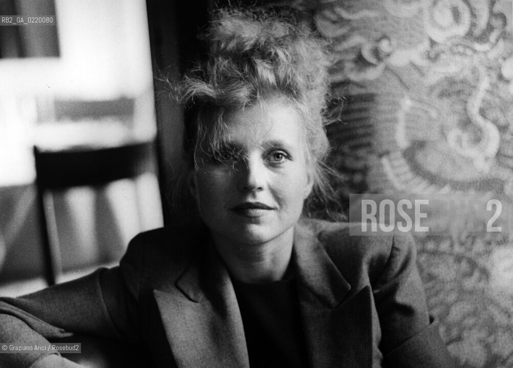 - VENICE, 1982. LATTRICE HANNA SCHYGULLA ALLA MOSTRA DEL CINEMA DI VENEZIA. ATTRICE, CINEMA, RITRATTO.-VENICE, 1982. VENICE INTERNATIONAL FILM FESTIVAL, PORTRAIT OF THE ACTRESS HANNA SCHYGULLA  ©Graziano Arici/Rosebud2